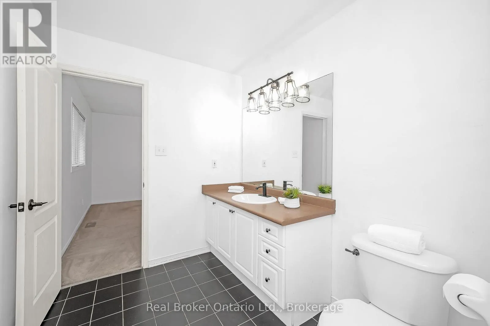 248 HAWKVIEW BOULEVARD