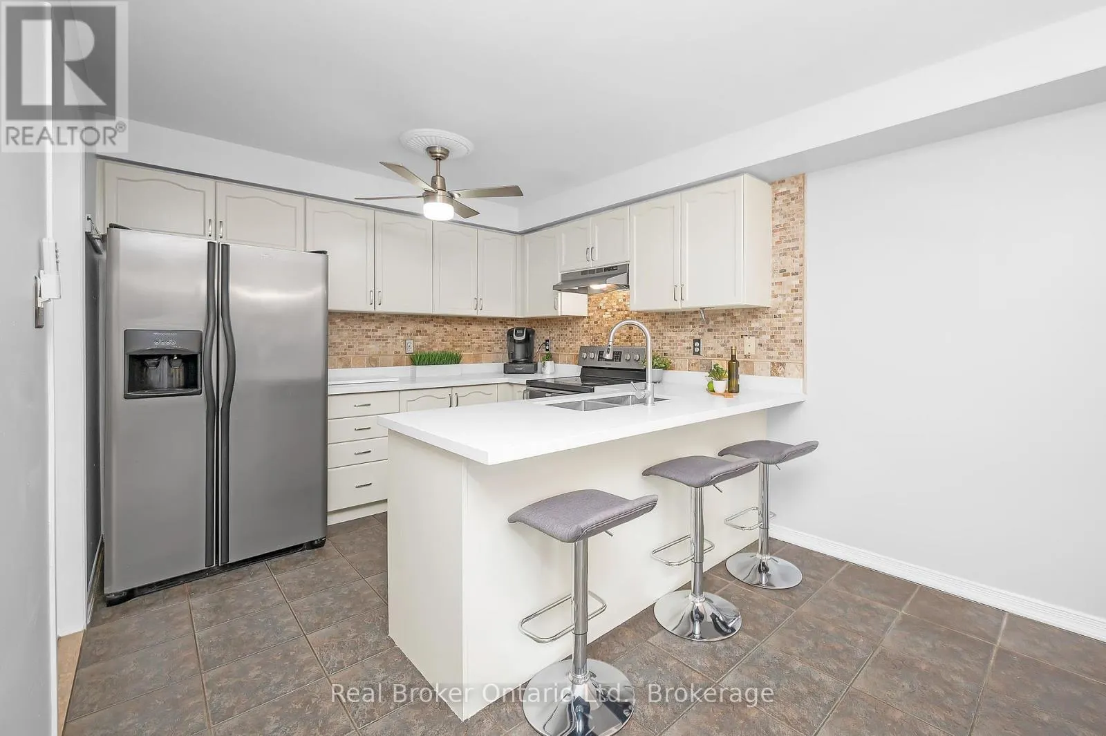 248 HAWKVIEW BOULEVARD