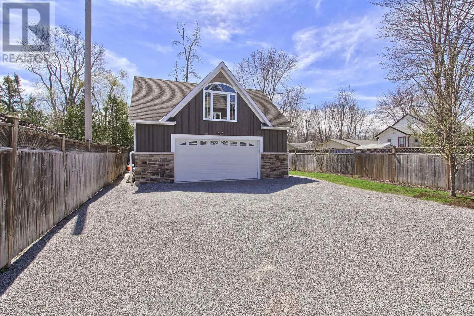 303 LAKE DR EAST UNIT A DRIVE