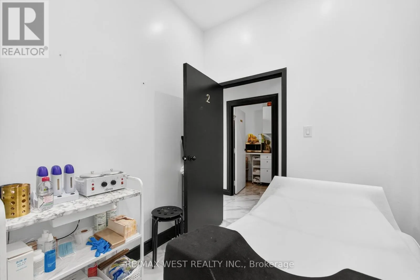 7 - 2396 MAJOR MACKENZIE DRIVE W