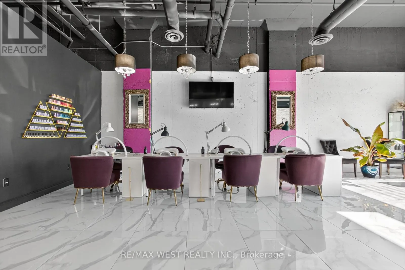 7 - 2396 MAJOR MACKENZIE DRIVE W