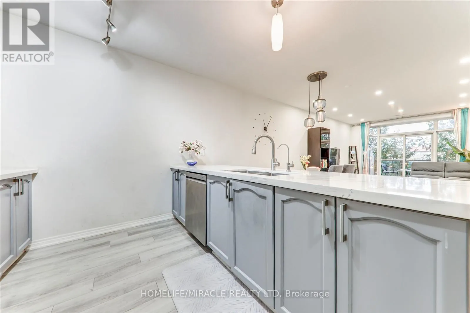 106 - 7340 MARKHAM ROAD