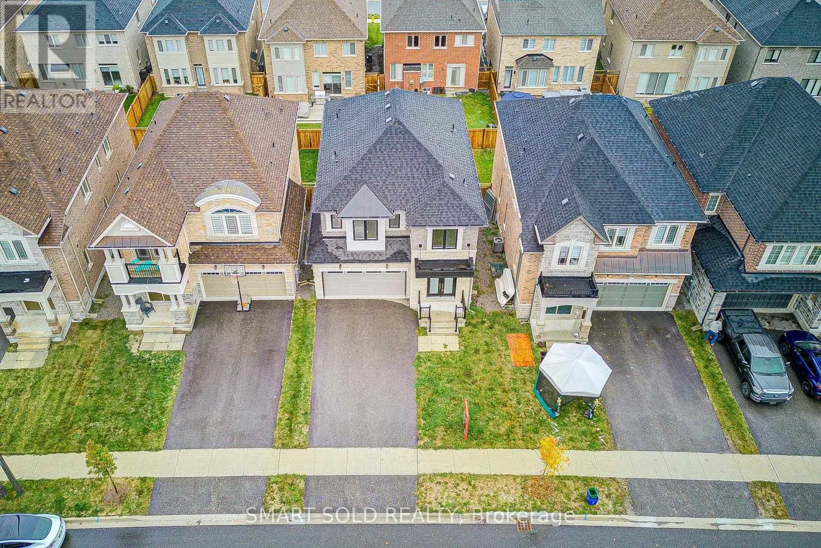 112 CARRIAGE SHOP BEND