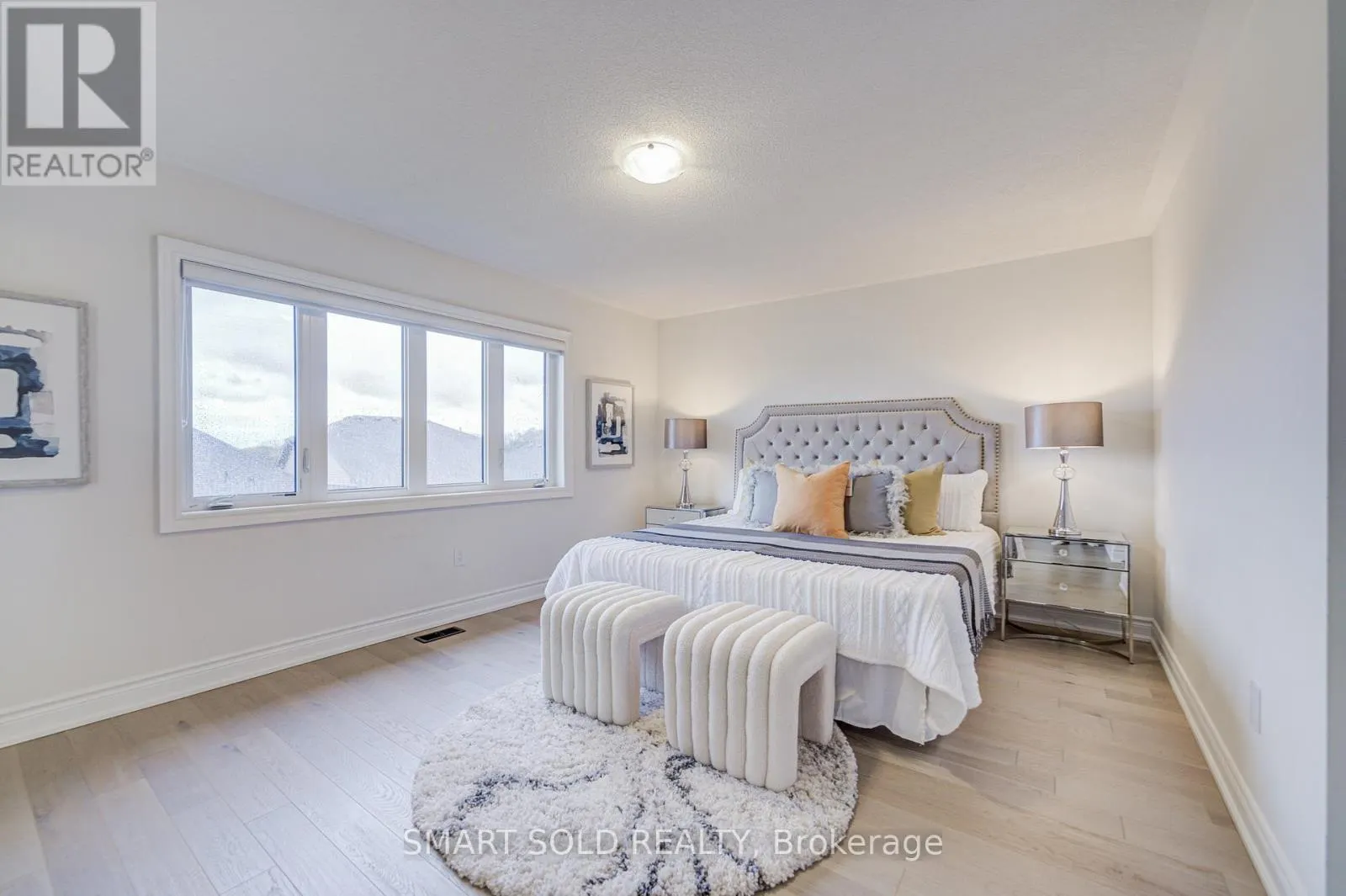 112 CARRIAGE SHOP BEND