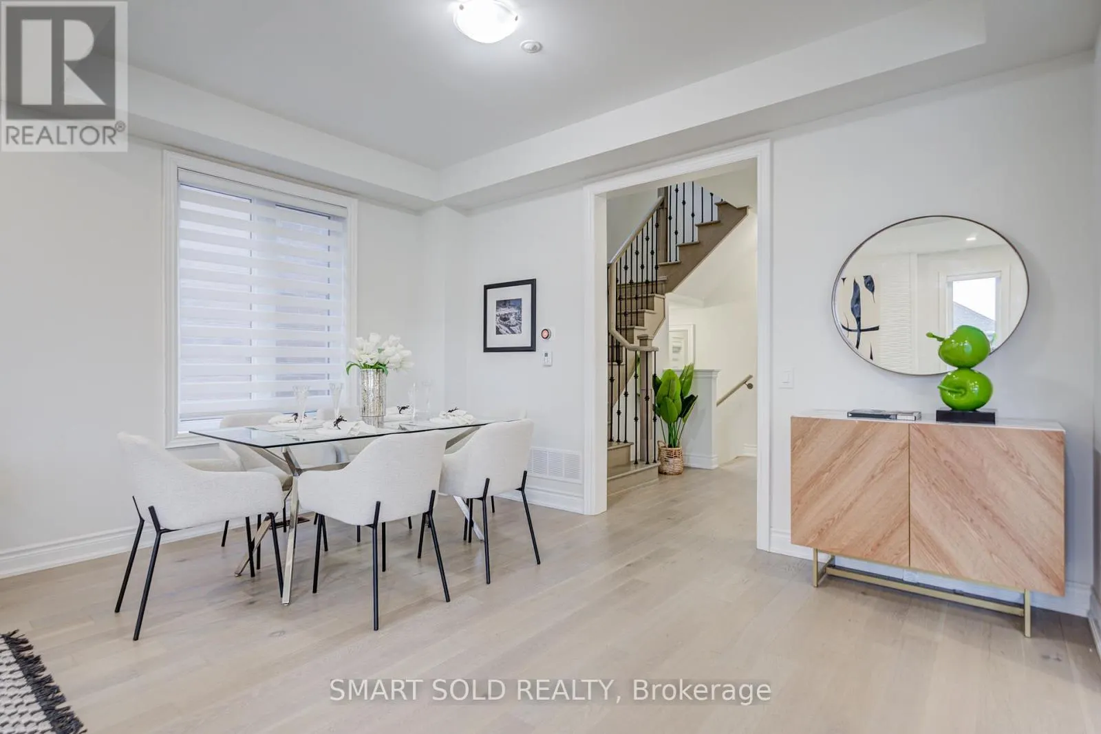 112 CARRIAGE SHOP BEND