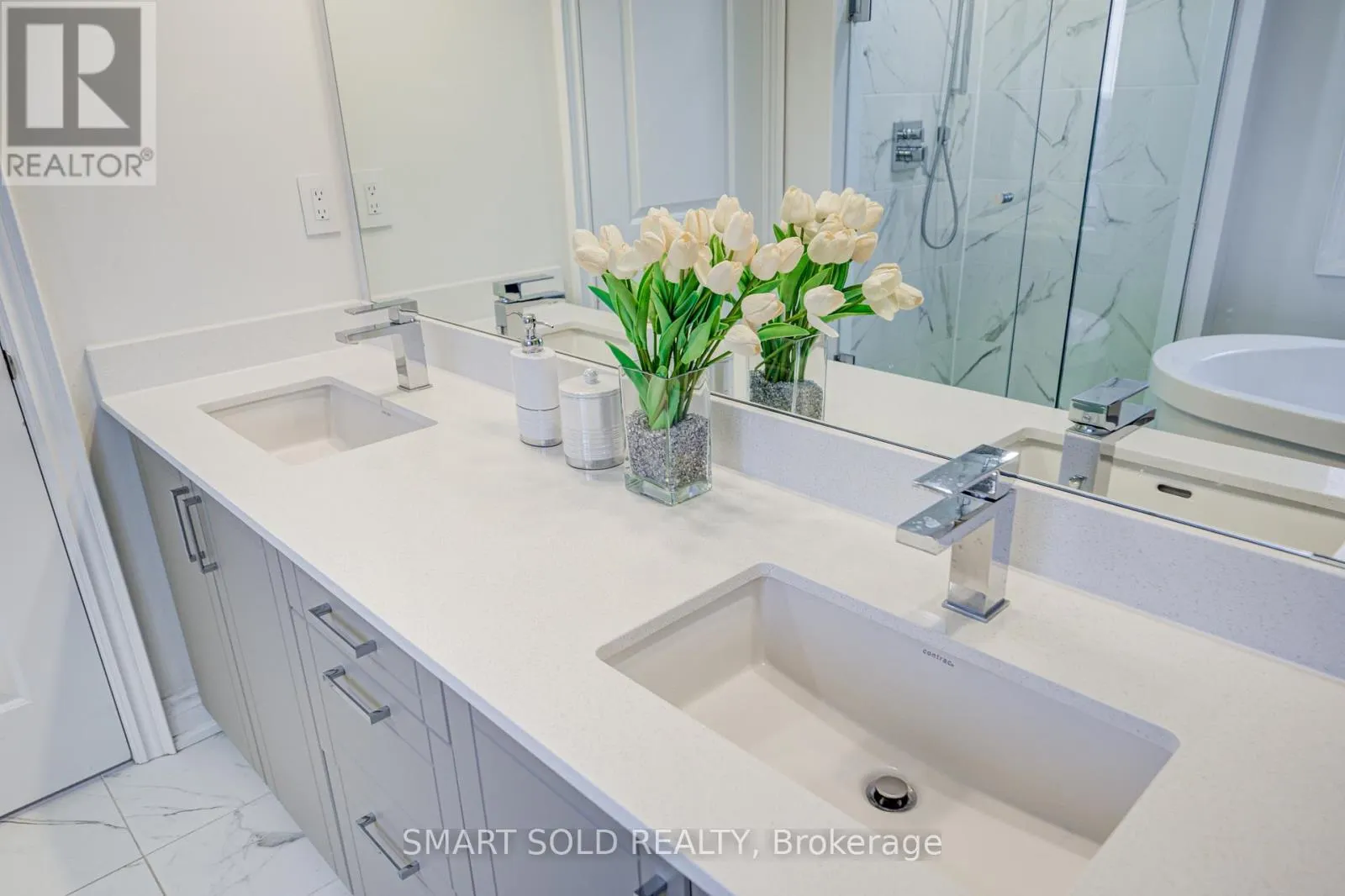 112 CARRIAGE SHOP BEND