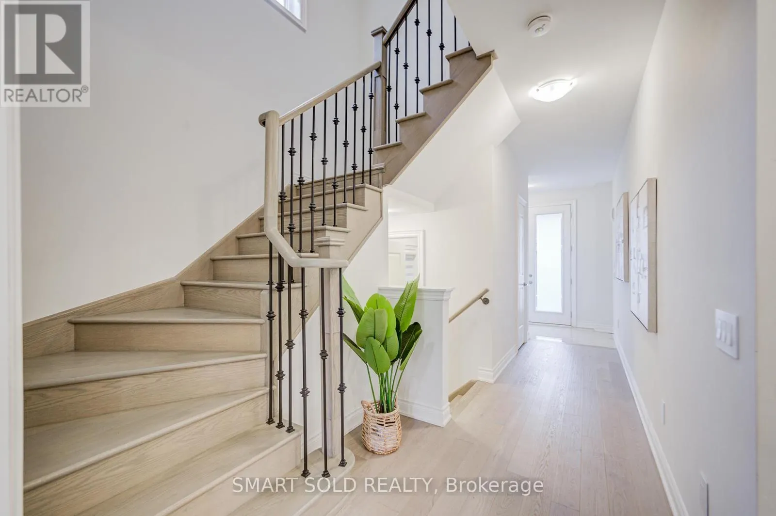 112 CARRIAGE SHOP BEND