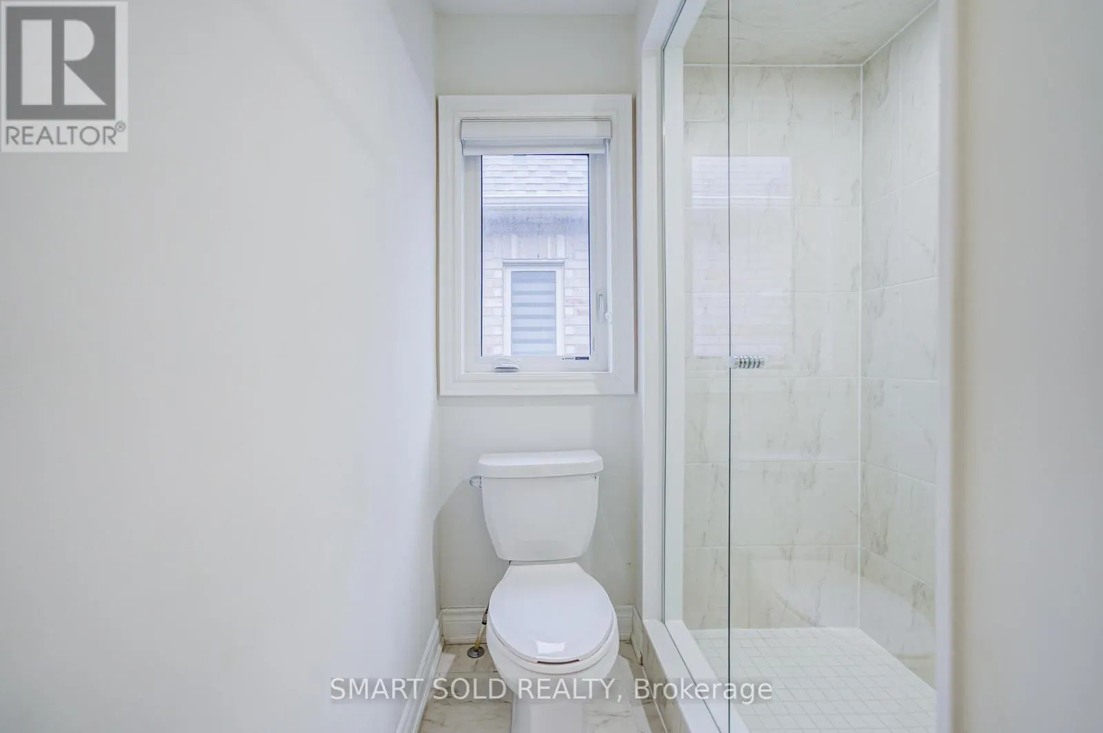 112 CARRIAGE SHOP BEND