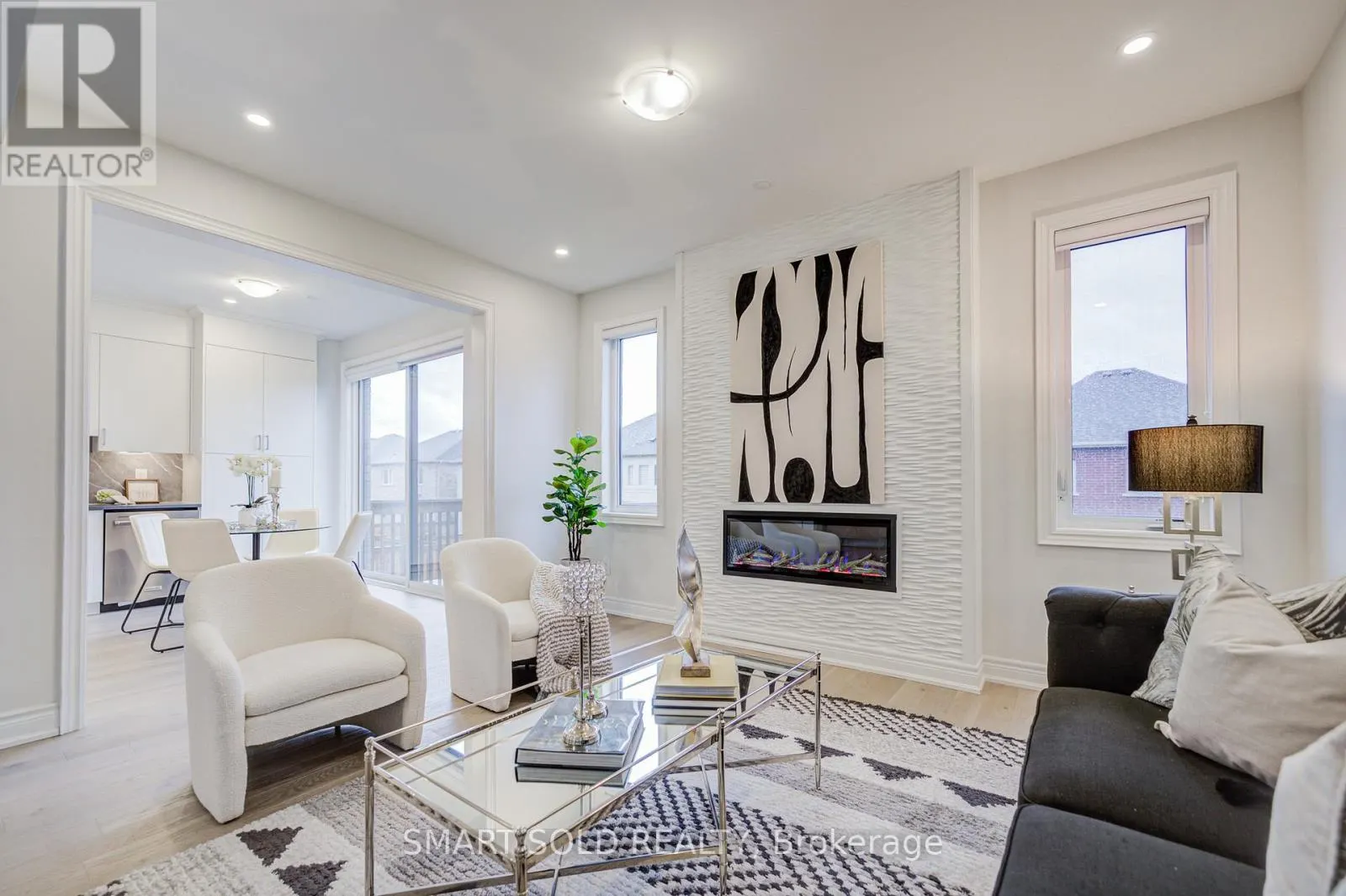 112 CARRIAGE SHOP BEND