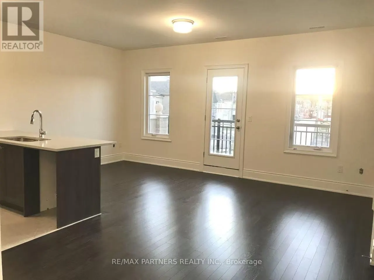 COACH - 9472 BAYVIEW AVENUE