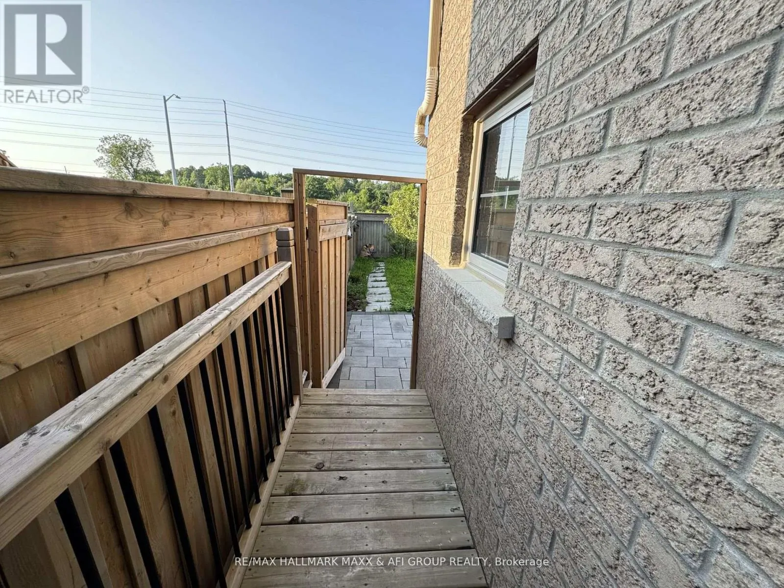 LOWER - 80 CHOUINARD WAY