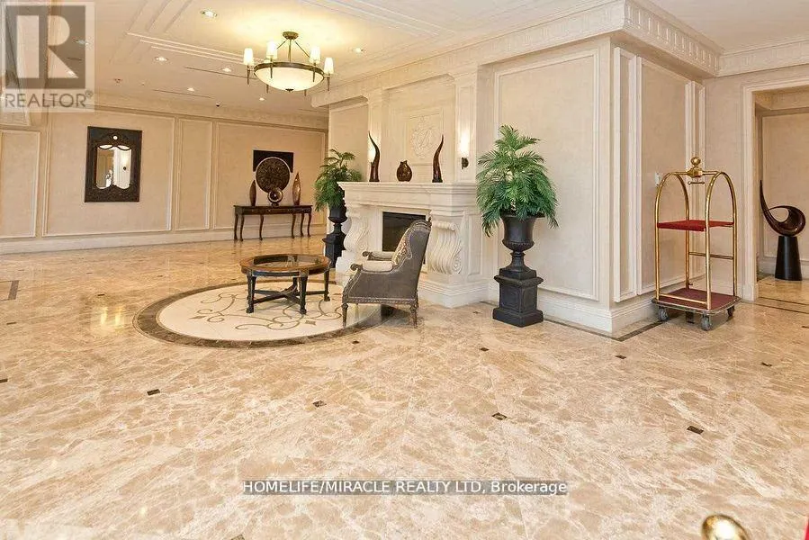 412 - 9235 JANE STREET