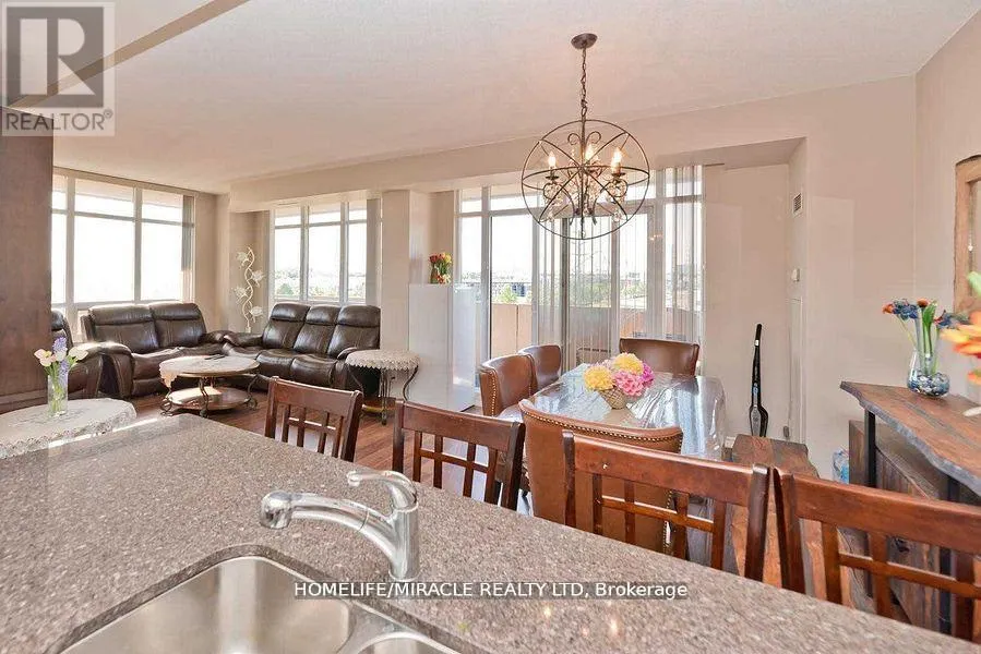 412 - 9235 JANE STREET