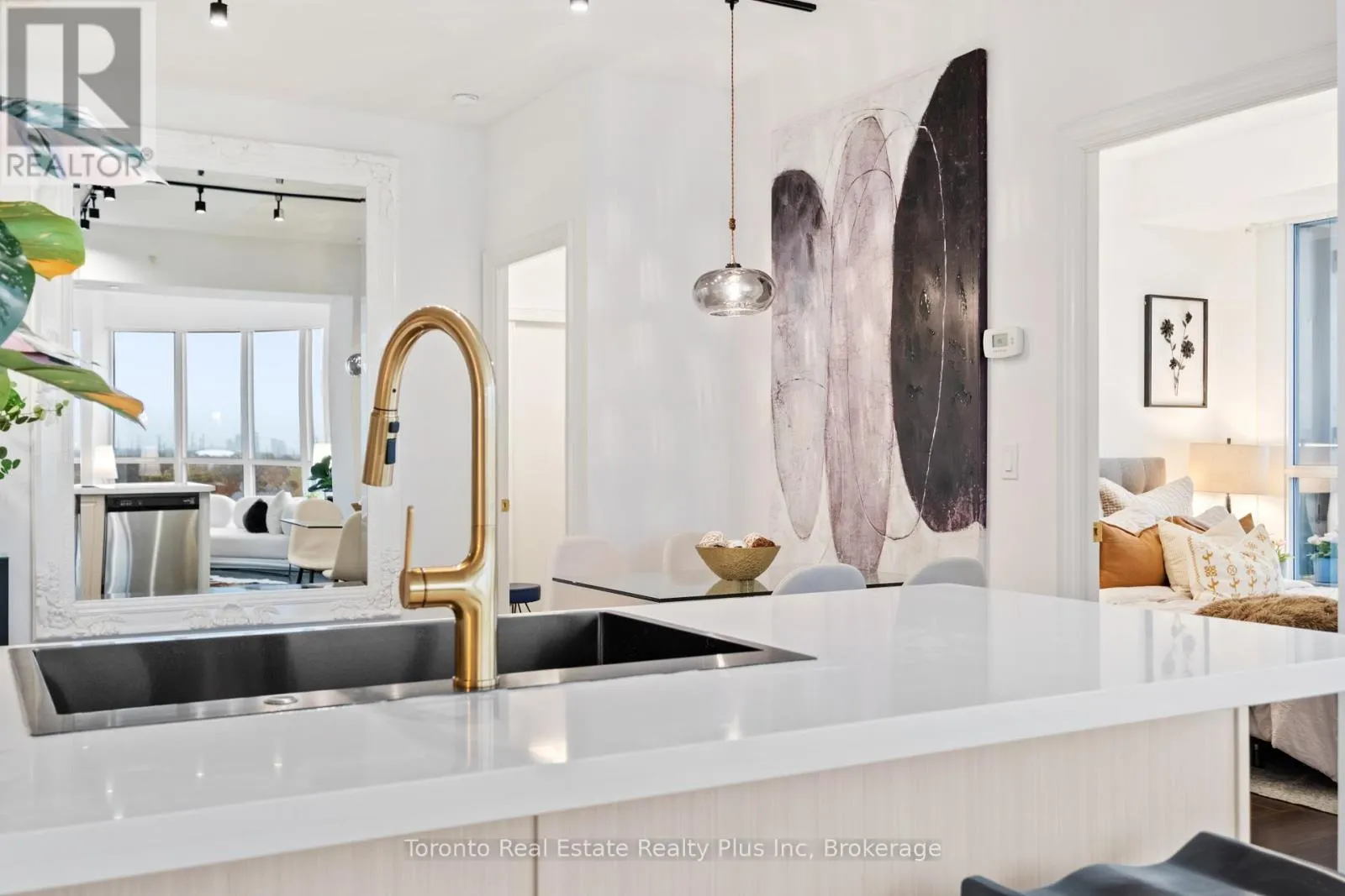 711 - 99 SOUTH TOWN CENTRE BOULEVARD