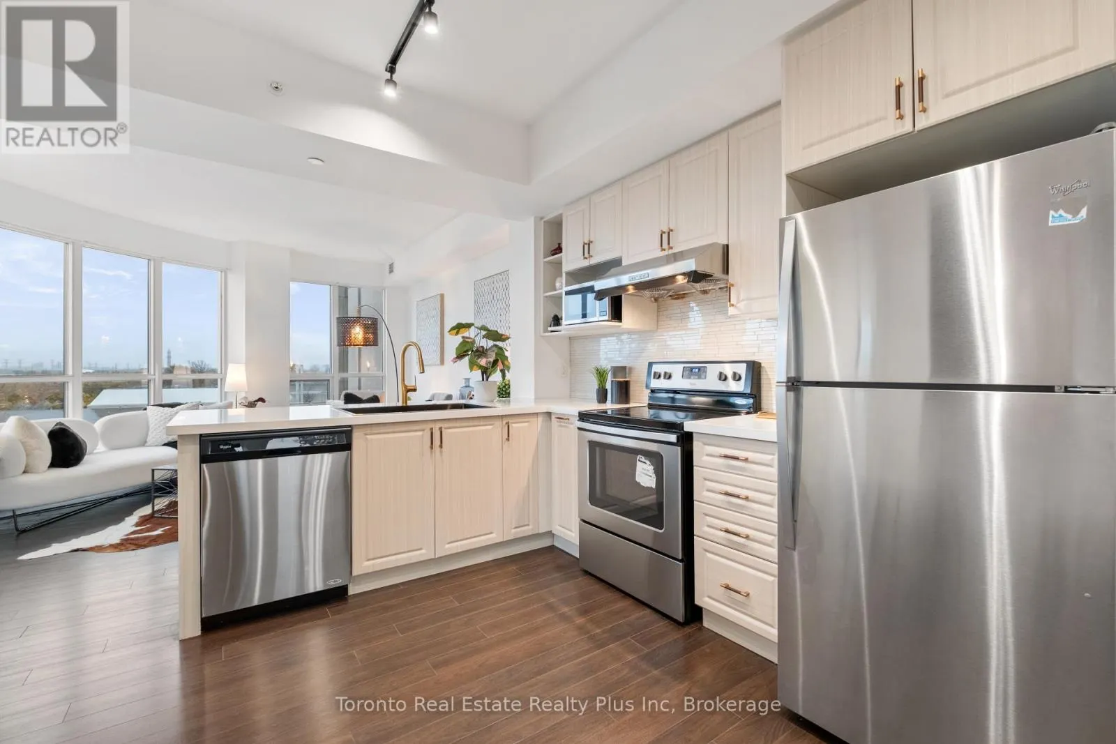 711 - 99 SOUTH TOWN CENTRE BOULEVARD