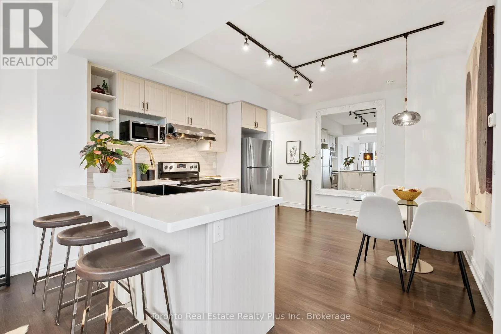 711 - 99 SOUTH TOWN CENTRE BOULEVARD