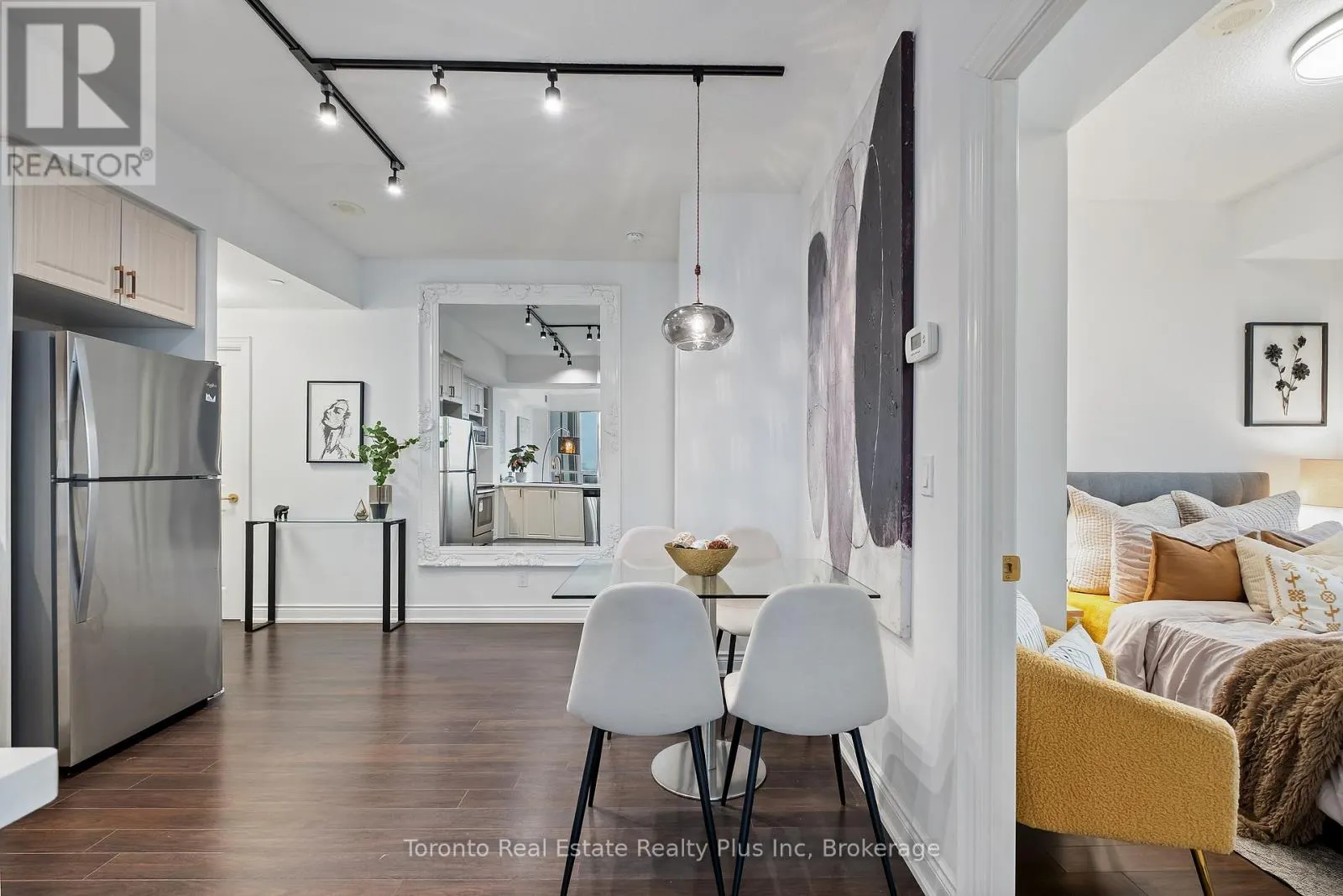 711 - 99 SOUTH TOWN CENTRE BOULEVARD