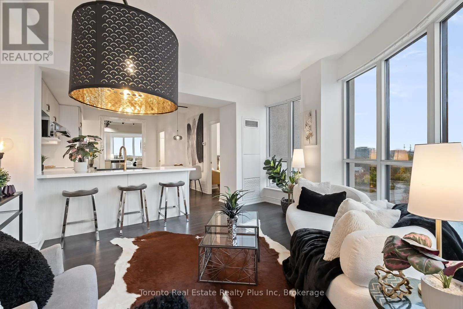 711 - 99 SOUTH TOWN CENTRE BOULEVARD