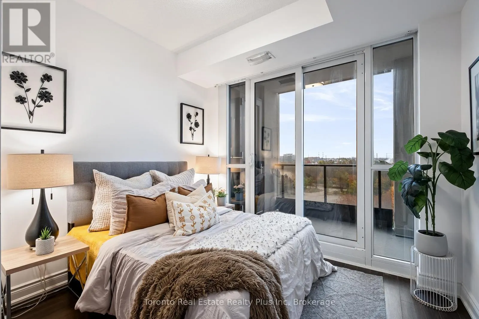 711 - 99 SOUTH TOWN CENTRE BOULEVARD