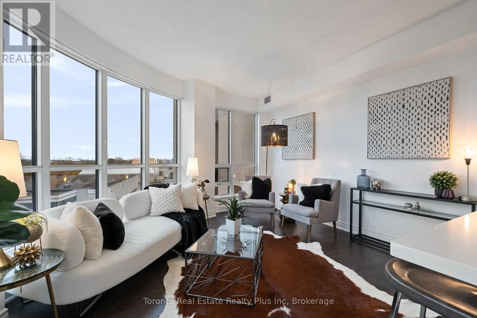 711 - 99 SOUTH TOWN CENTRE BOULEVARD