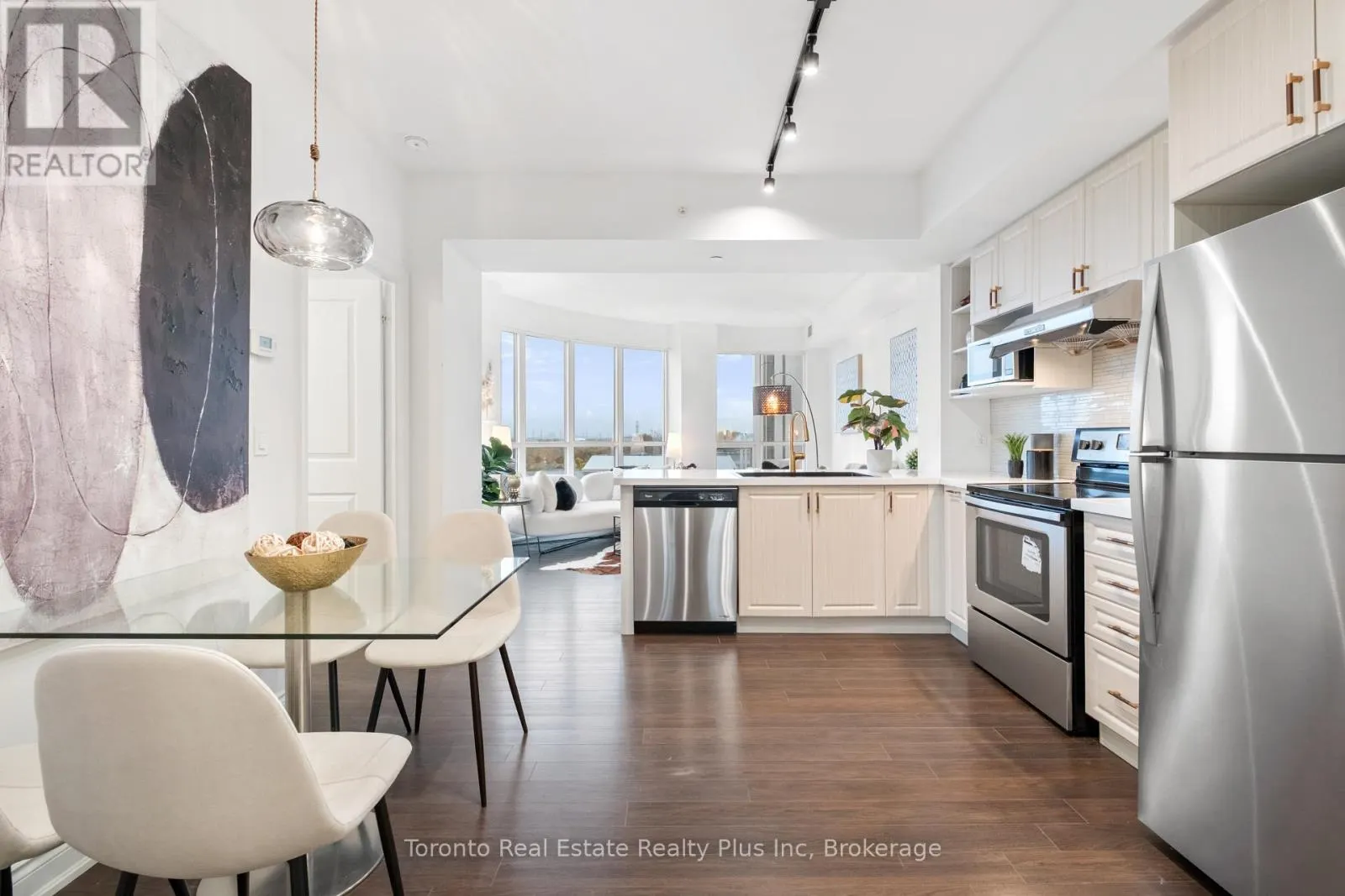 711 - 99 SOUTH TOWN CENTRE BOULEVARD