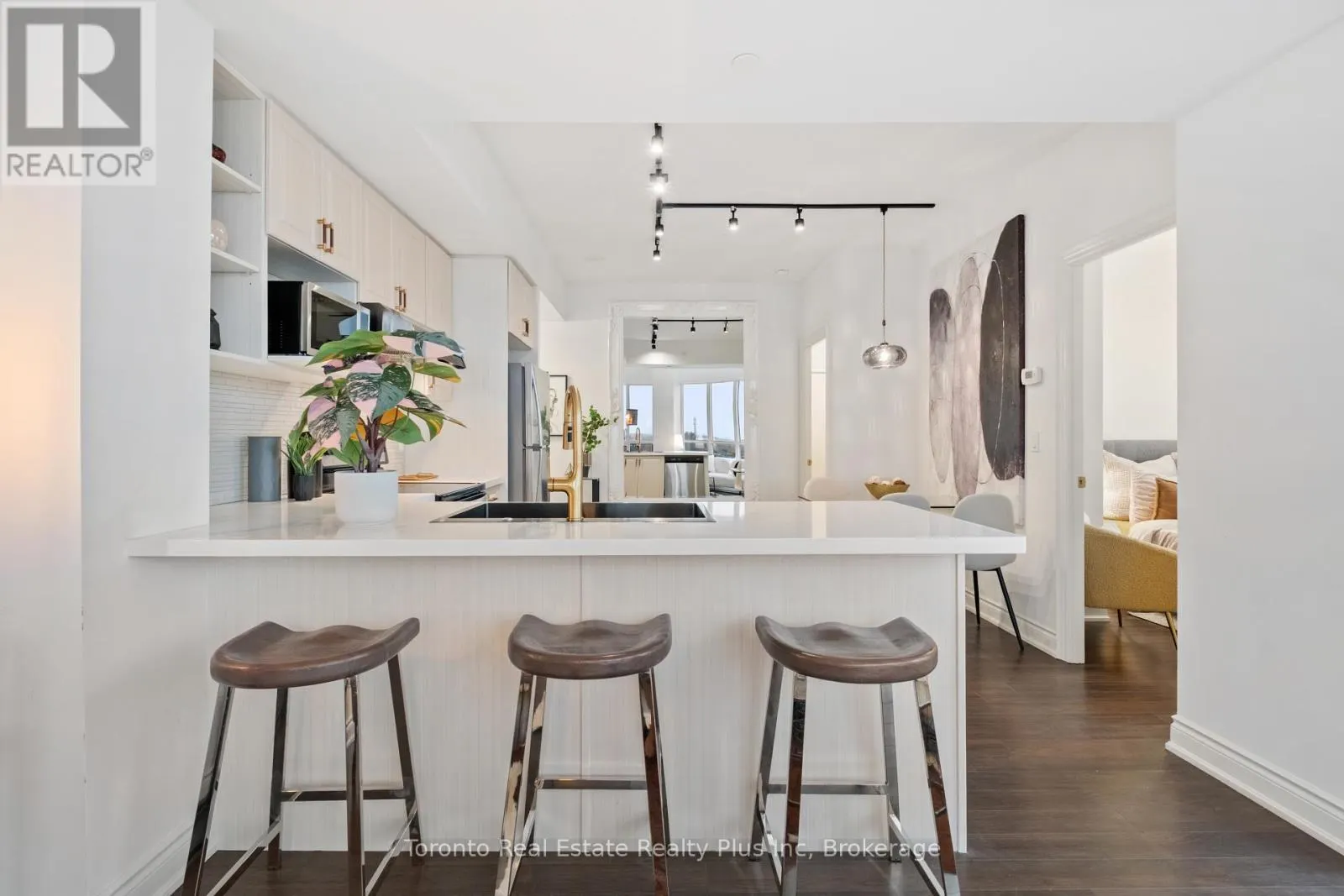 711 - 99 SOUTH TOWN CENTRE BOULEVARD