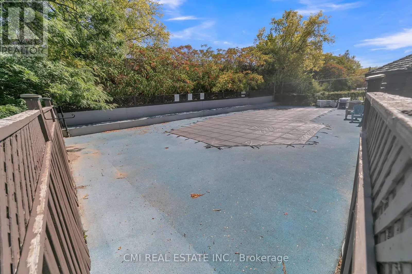 805 - 309 MAJOR MACKENZIE DRIVE E