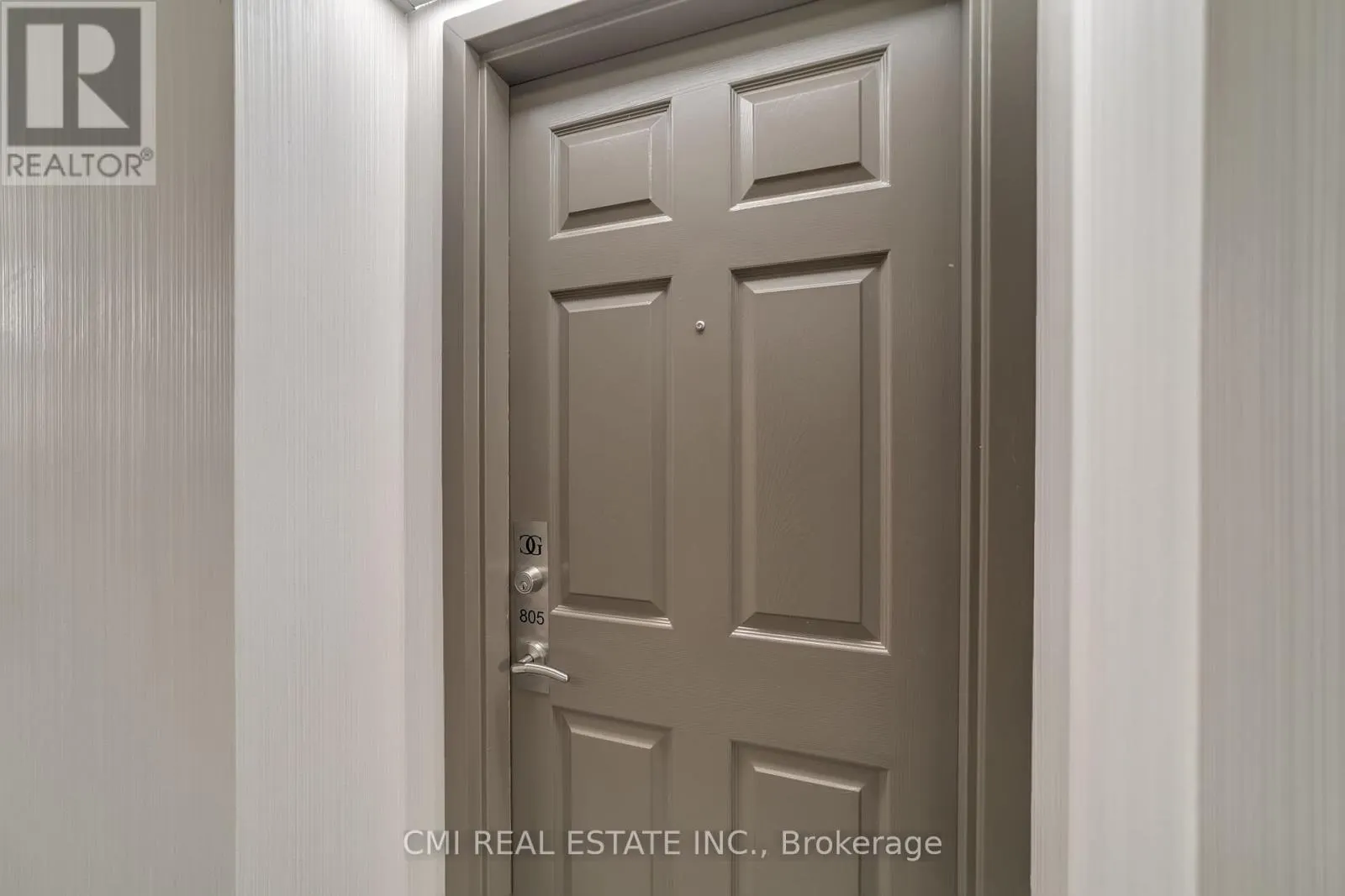 805 - 309 MAJOR MACKENZIE DRIVE E