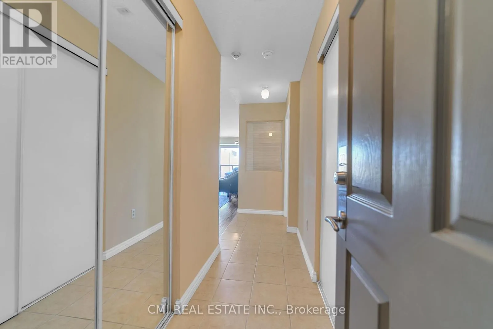 805 - 309 MAJOR MACKENZIE DRIVE E