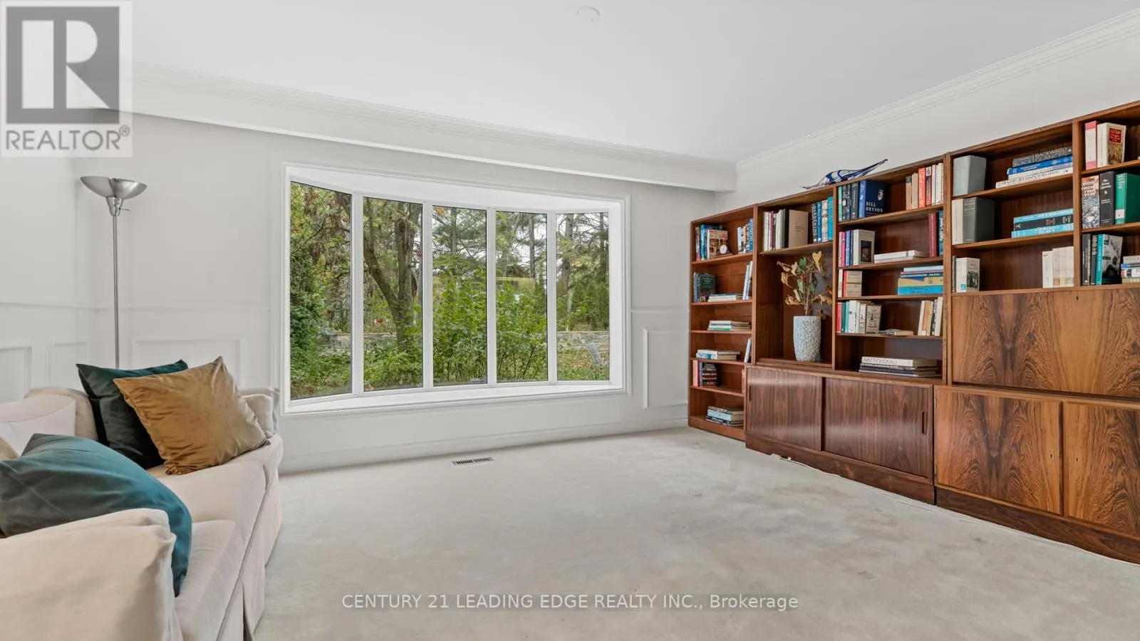 34 FOREST PARK CRESCENT