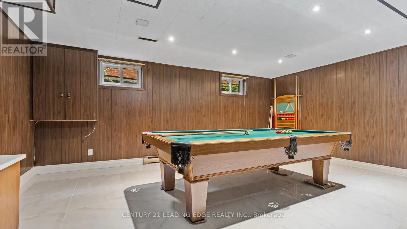 34 FOREST PARK CRESCENT