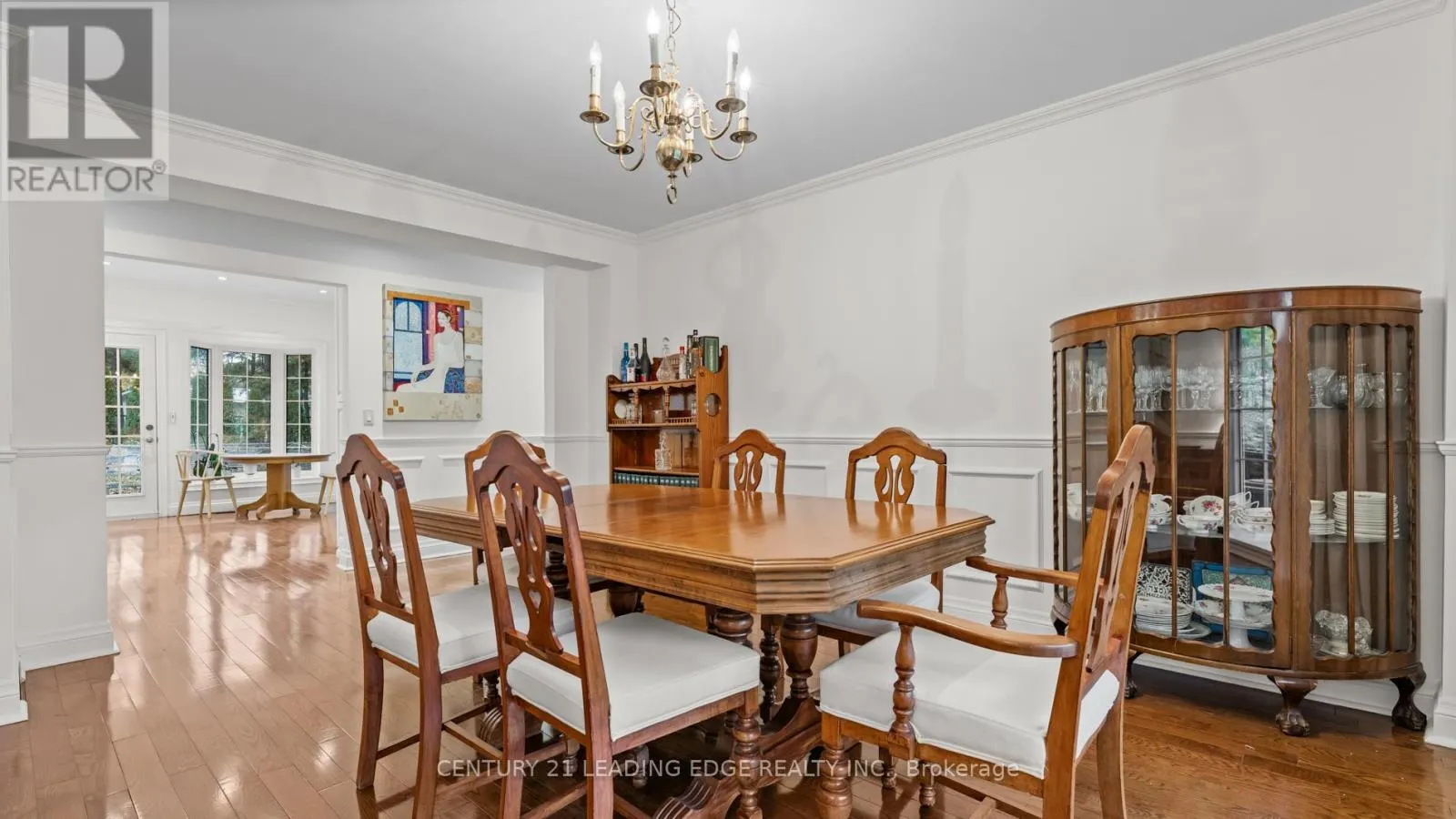 34 FOREST PARK CRESCENT