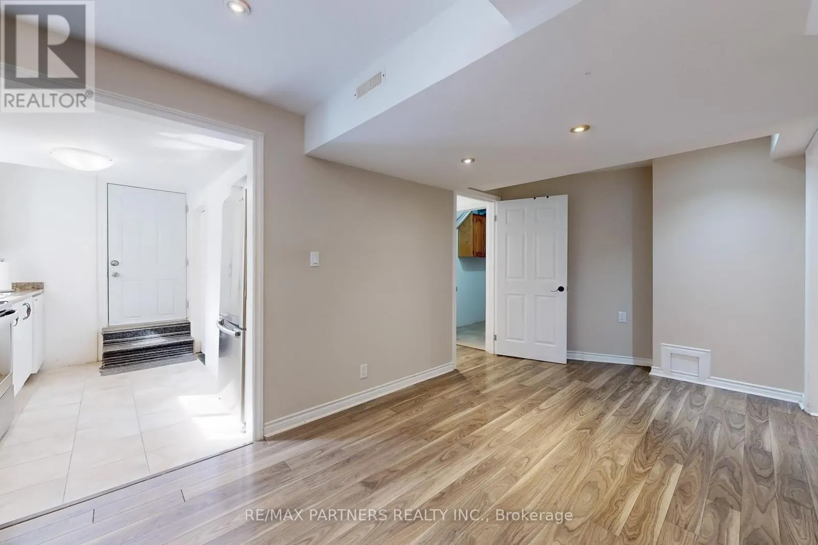 107 WORTHINGTON AVENUE