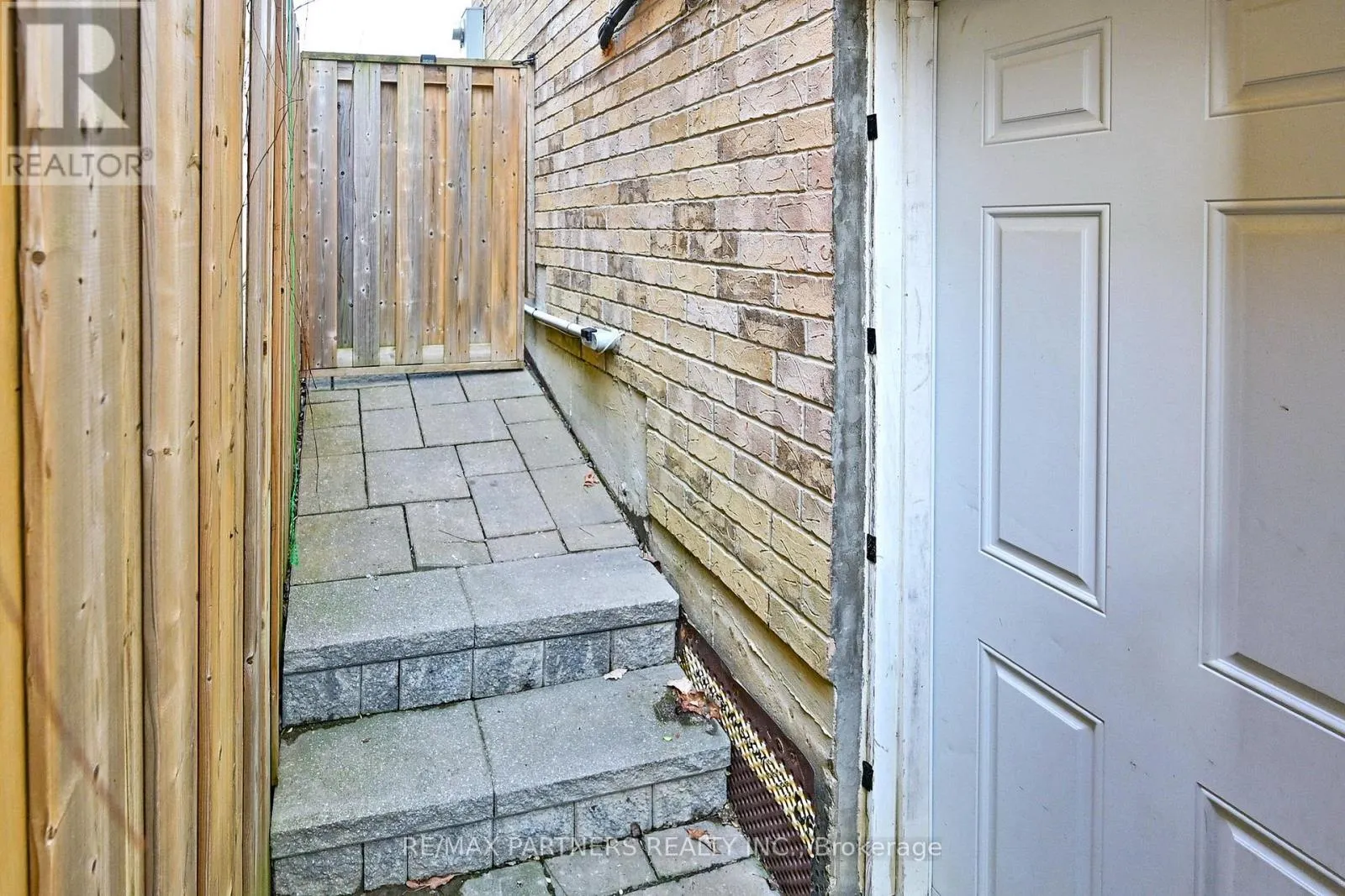 107 WORTHINGTON AVENUE