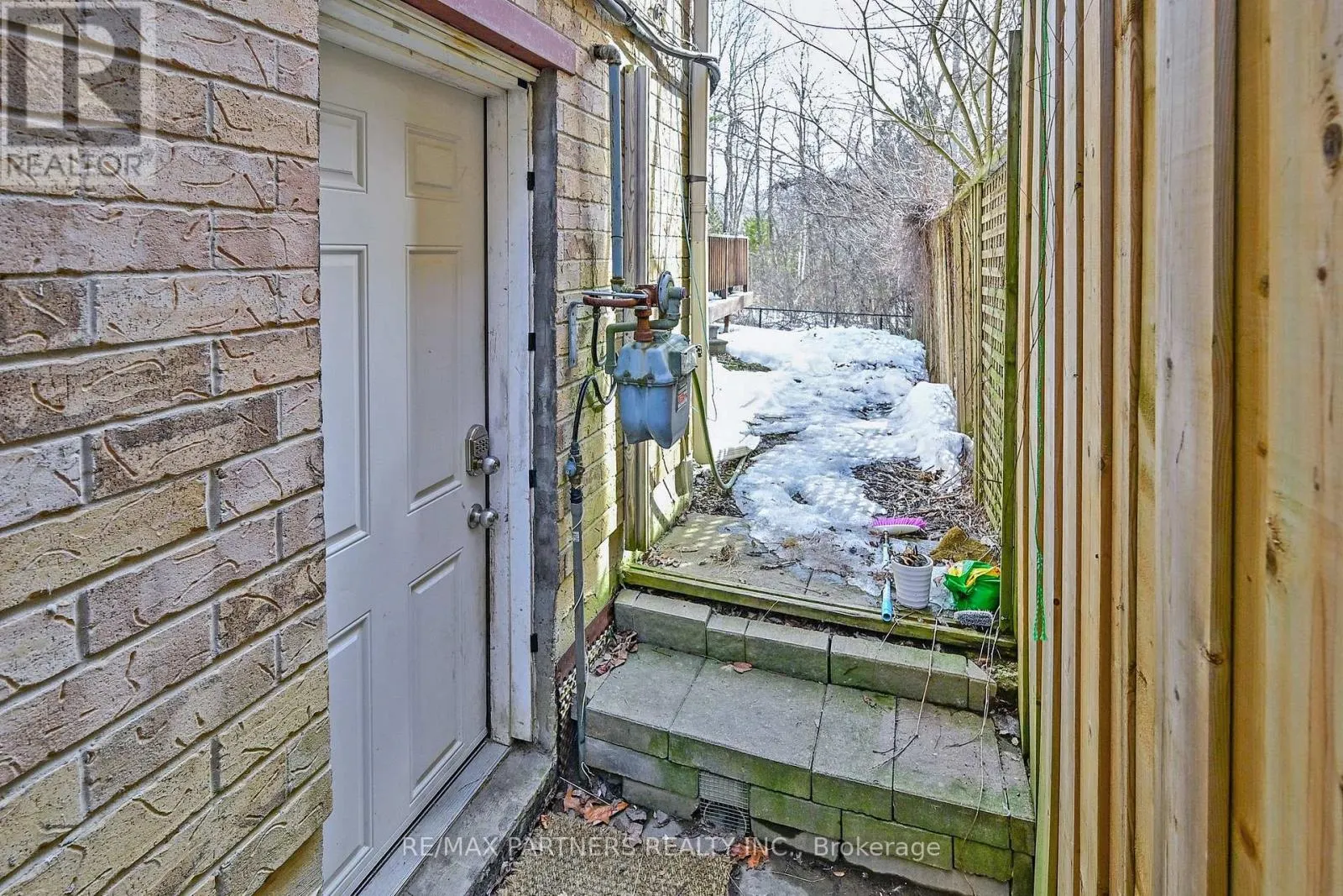 107 WORTHINGTON AVENUE