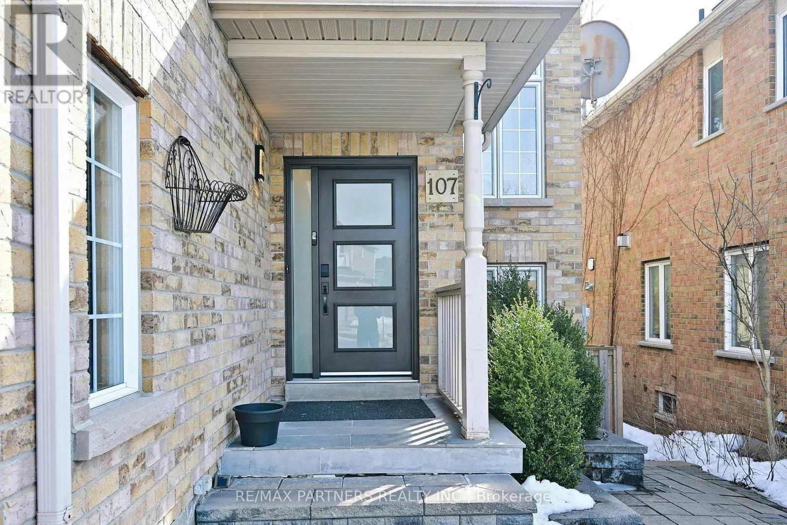 107 WORTHINGTON AVENUE