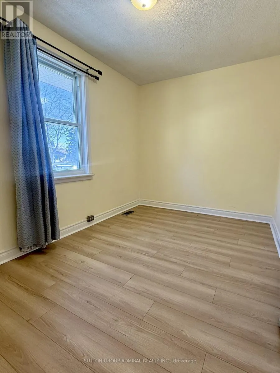 A - 61 PARKSIDE DRIVE