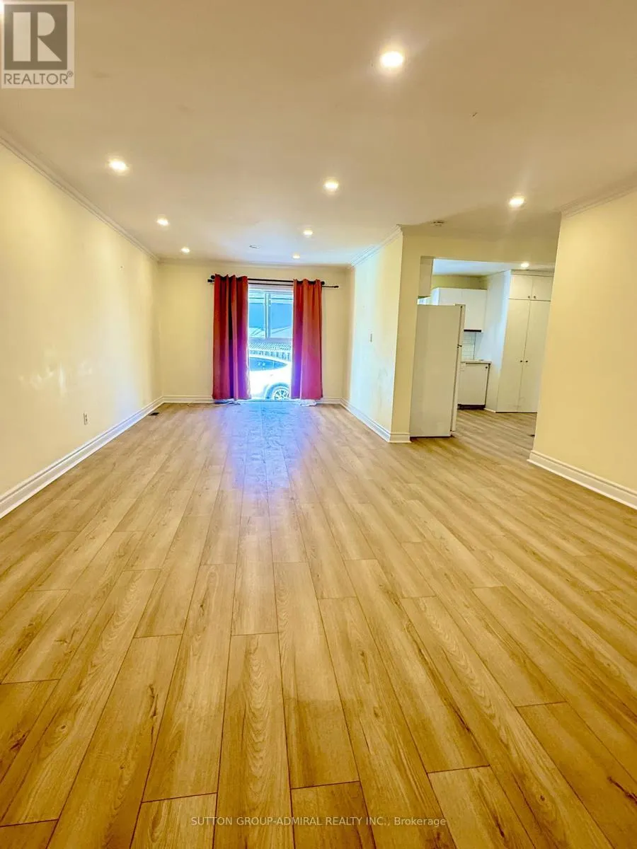 A - 61 PARKSIDE DRIVE