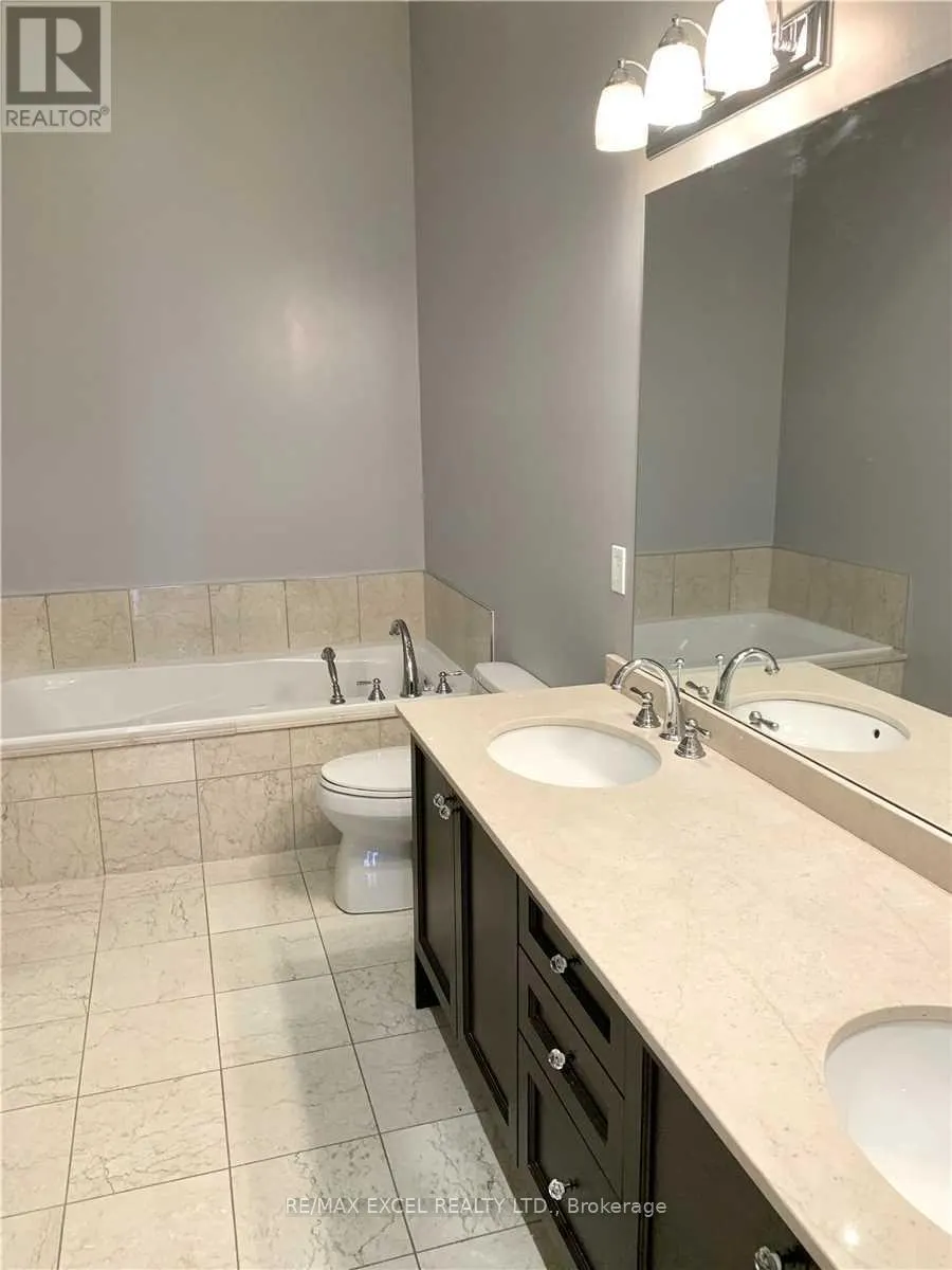 404 - 1 VERCLAIRE GATE