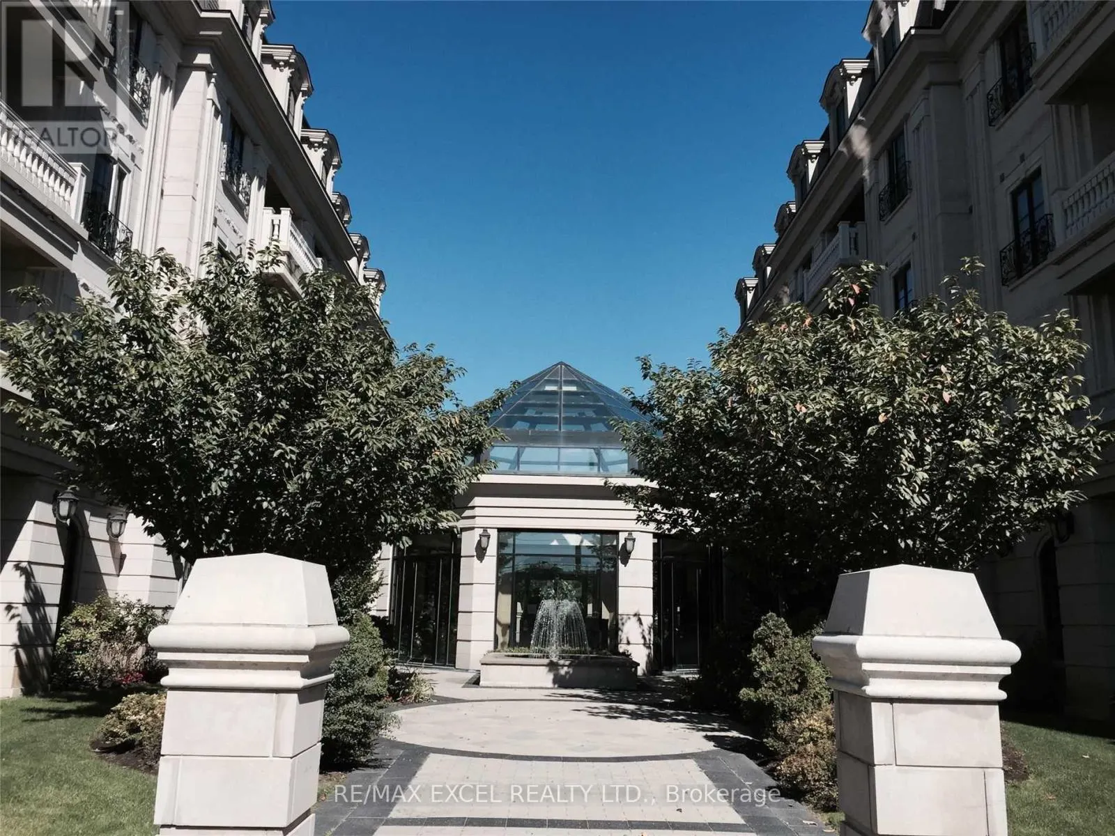 404 - 1 VERCLAIRE GATE