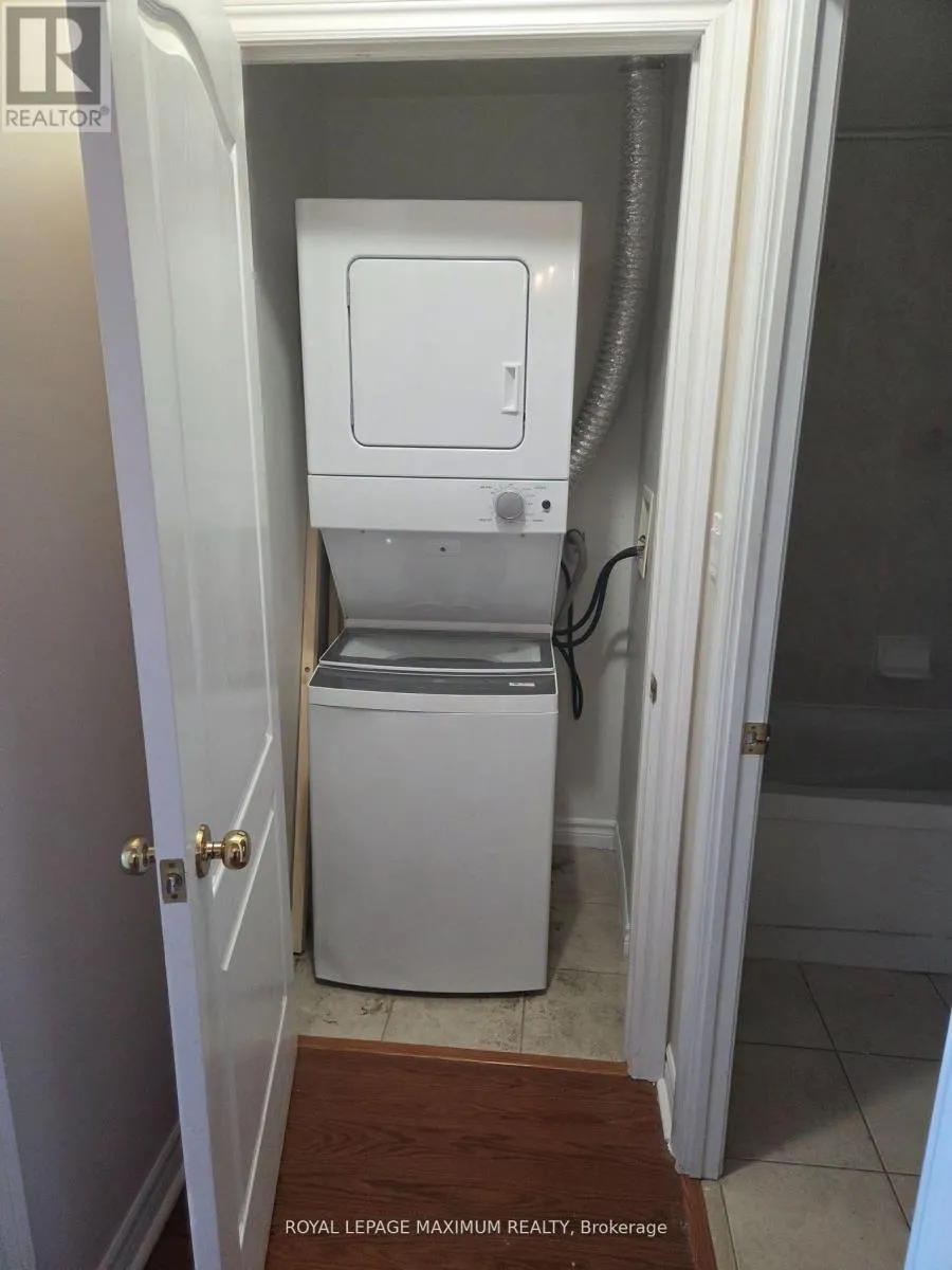 302 - 88 PROMENADE CIRCLE