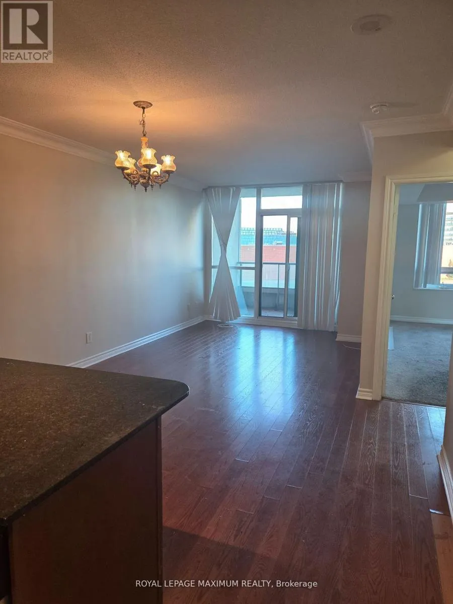 302 - 88 PROMENADE CIRCLE