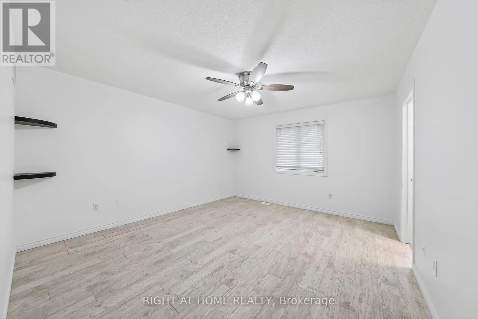 193 BLUE DASHER BOULEVARD