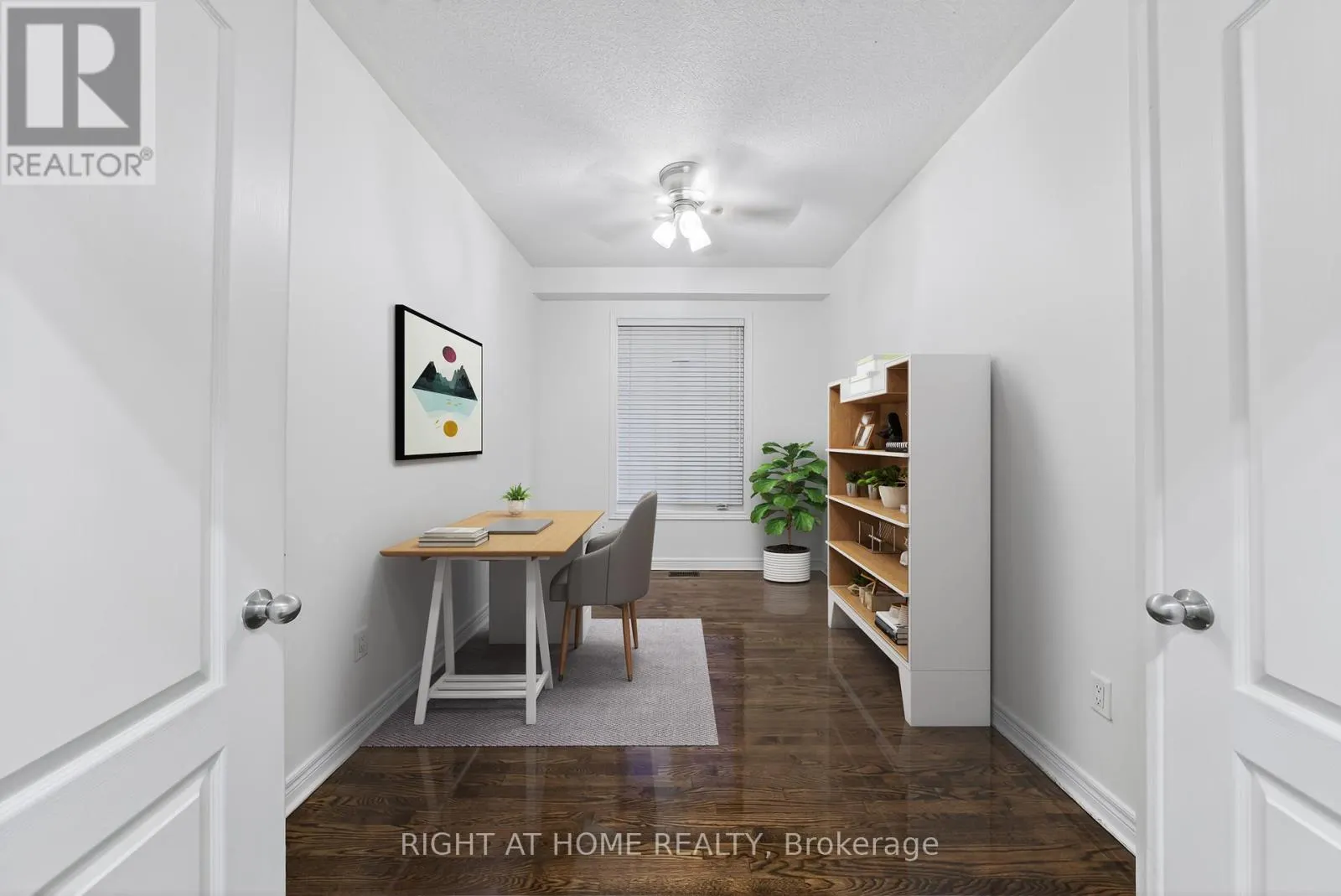 193 BLUE DASHER BOULEVARD