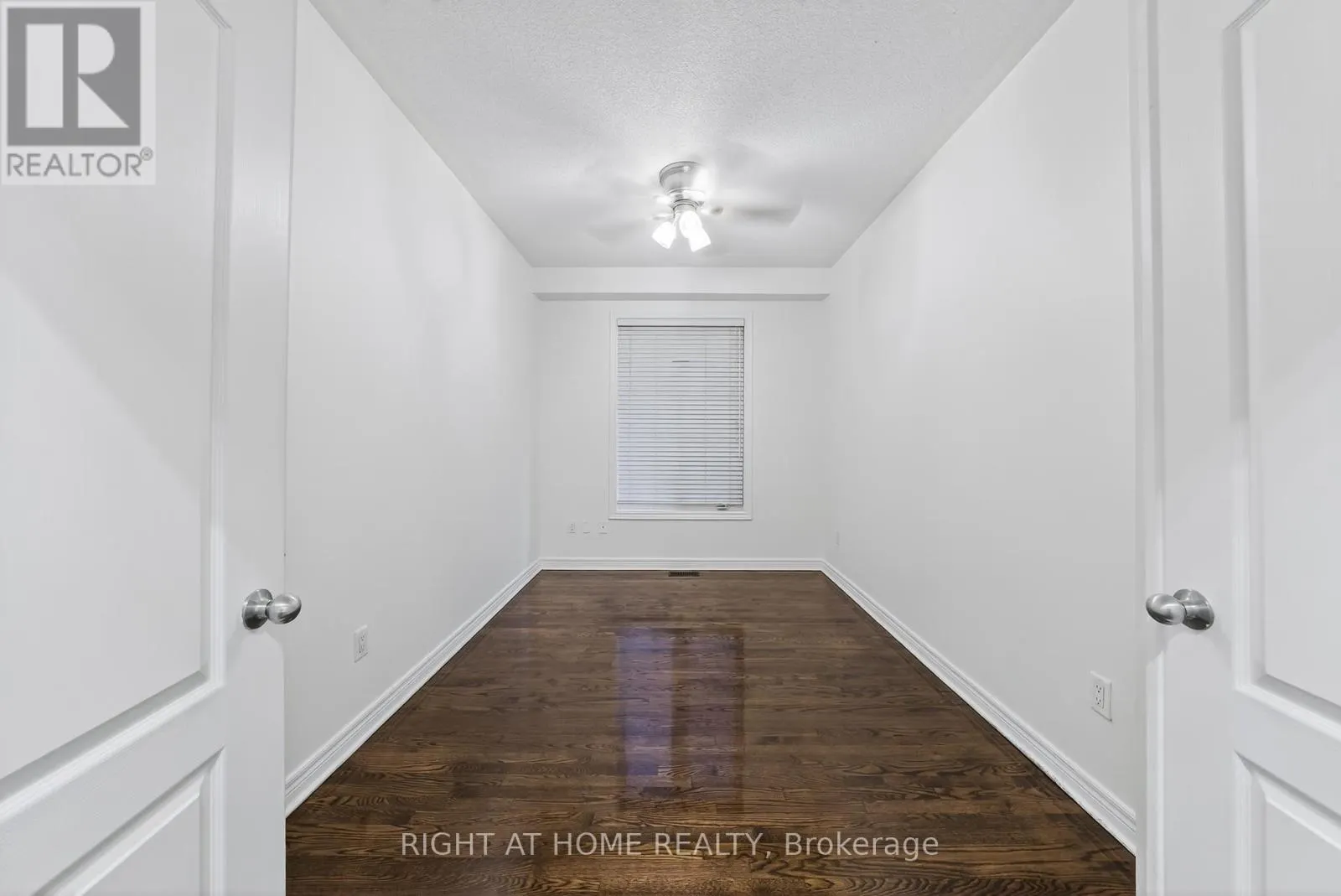 193 BLUE DASHER BOULEVARD