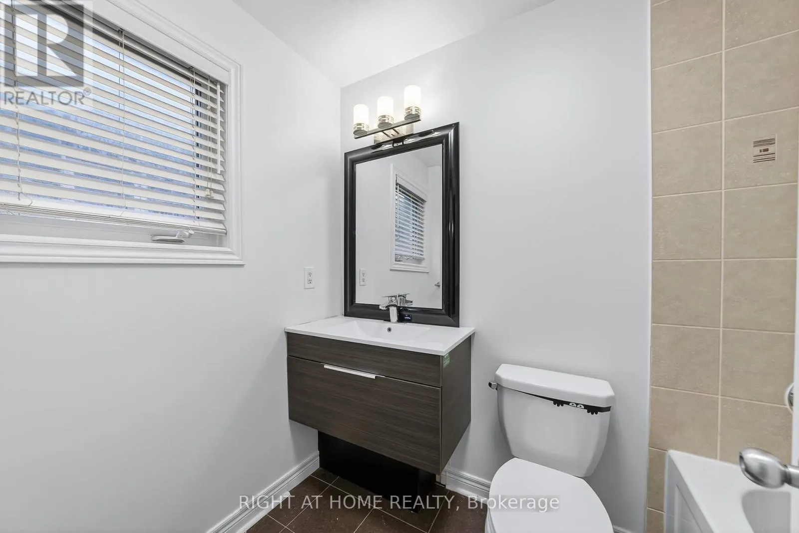 193 BLUE DASHER BOULEVARD