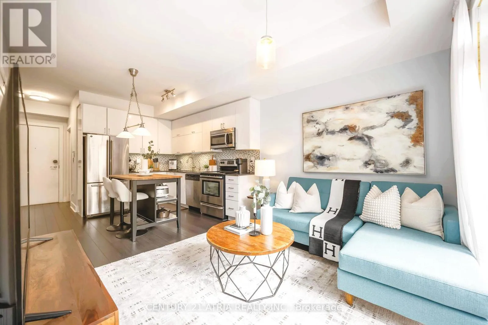 331 - 28 PRINCE REGENT STREET