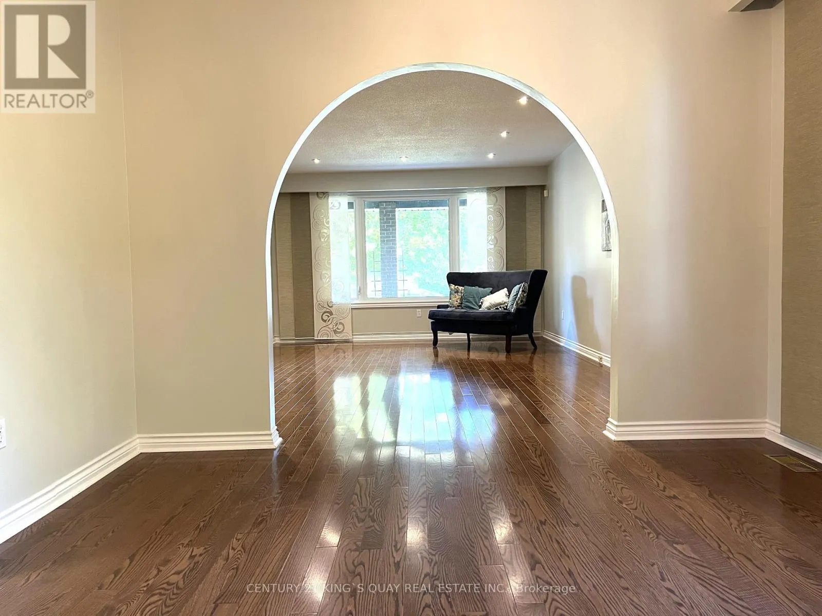 50 BEDFORD PARK AVENUE