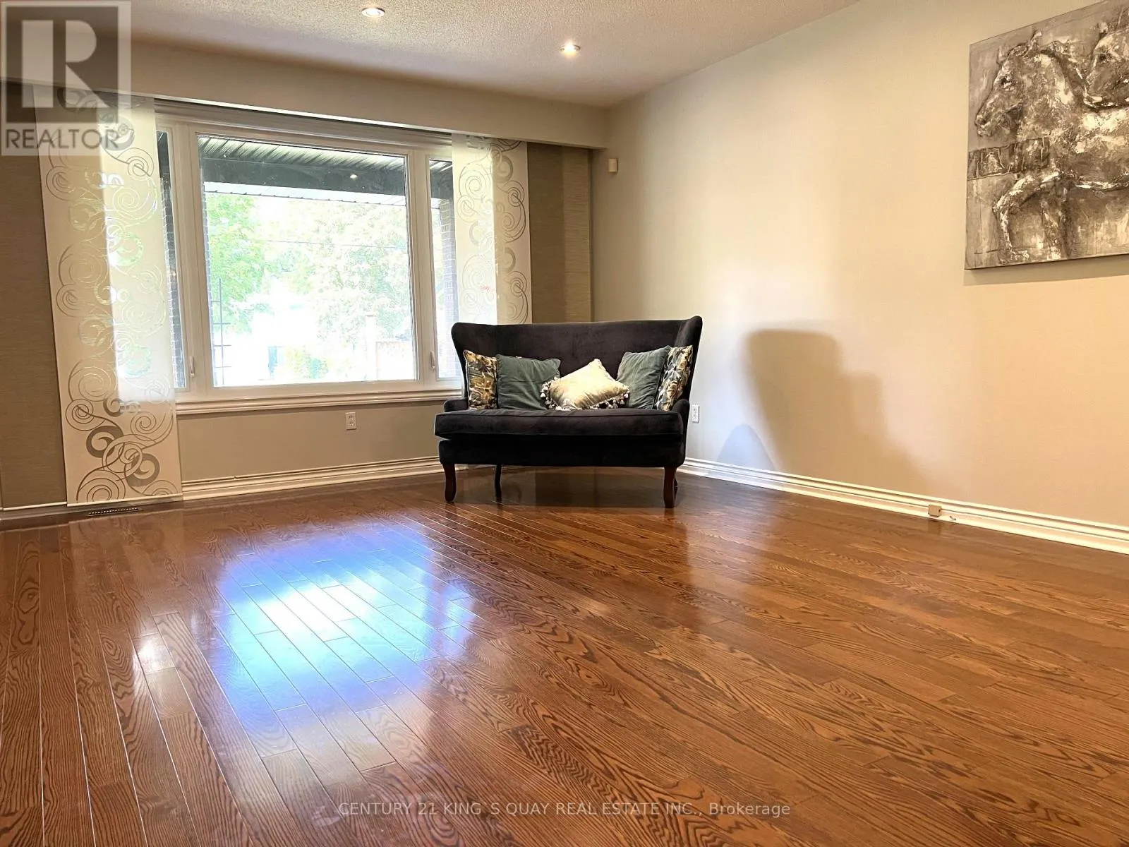 50 BEDFORD PARK AVENUE