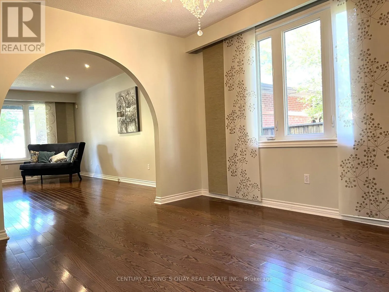 50 BEDFORD PARK AVENUE